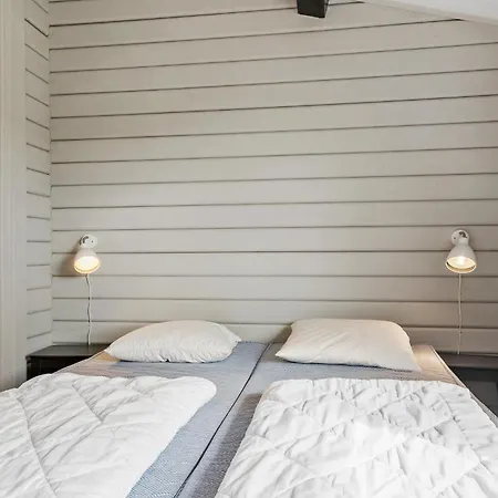 Stunning In 奥本罗