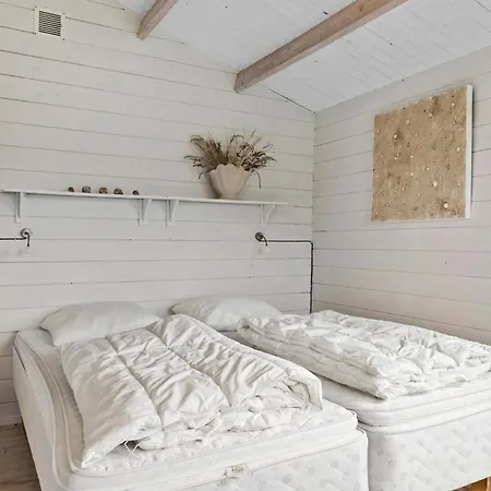 Stunning In 奥本罗